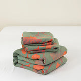 Talune | Organic Cotton Ginkgo Leaf Quilt with Breathable 3-Layer Jacquard Design