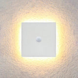 Tarev | Minimalist Round and Square Outdoor LED Wall Light with IP65 Waterproof Rating in Black or White