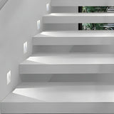Latimer step light photo 10