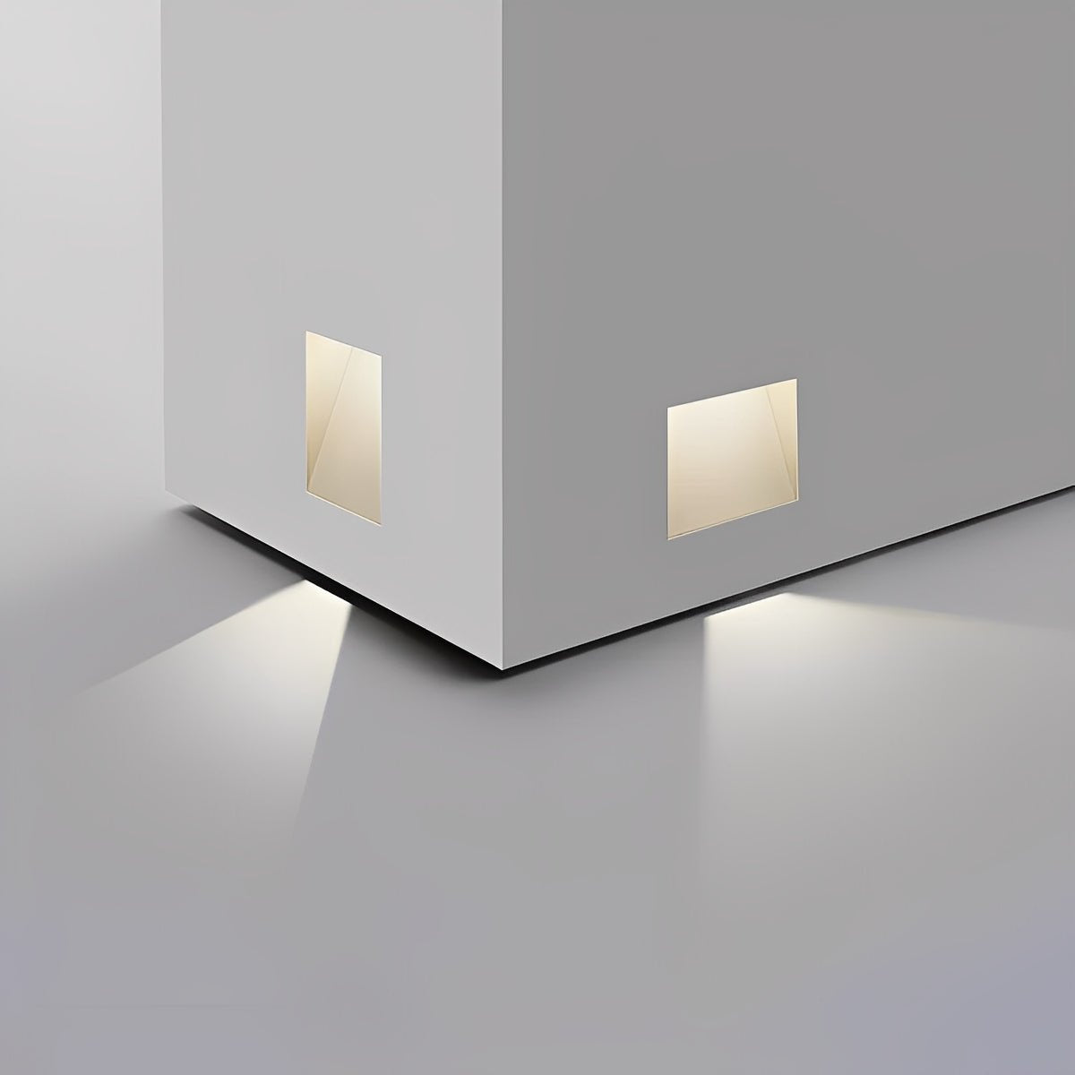 Latimer step light photo 11