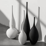 Lorevia | Minimalist Ceramic Vase with Soft Matte Finish in Black or White Beige for Dried and Fresh Flowers